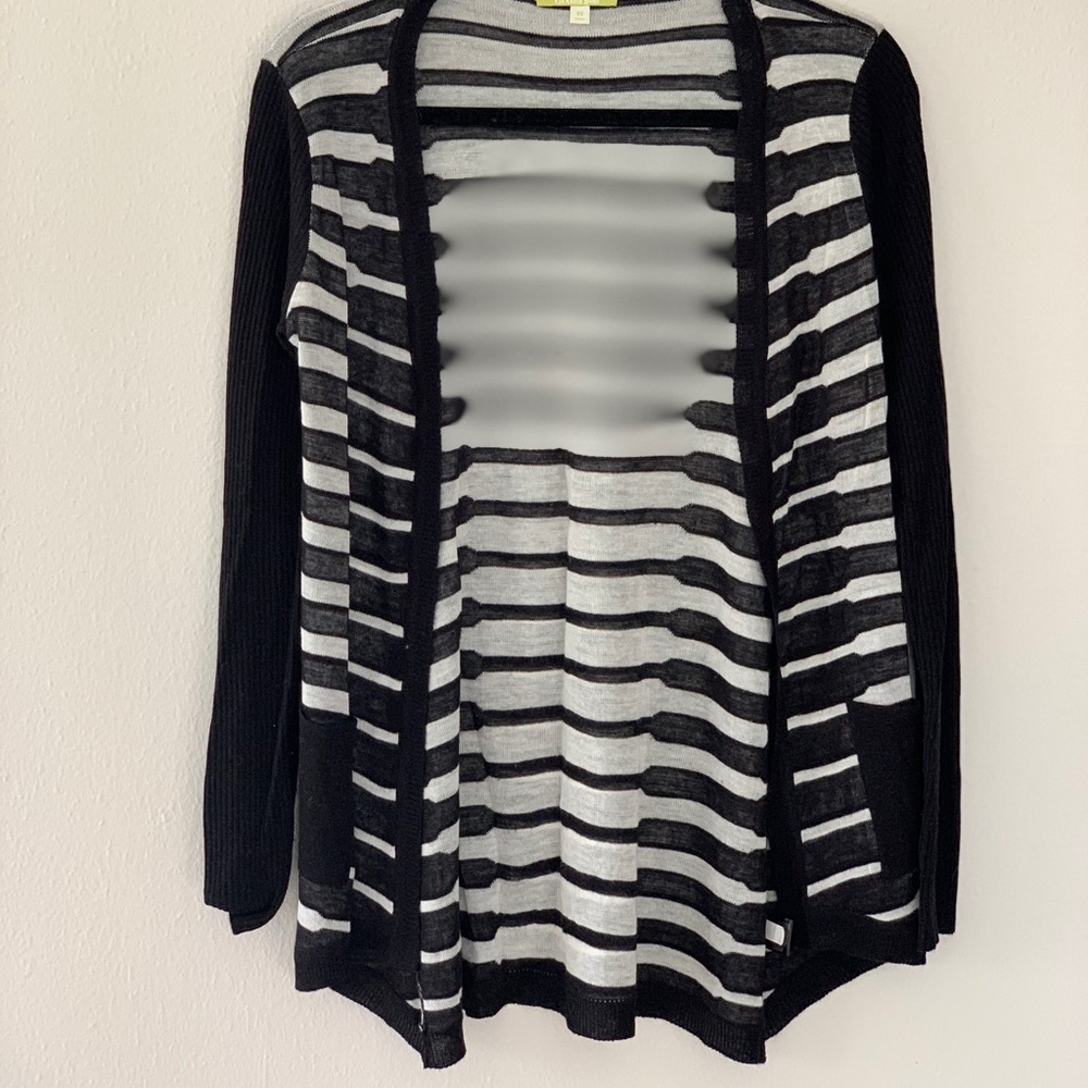 Gianni Bini black and white sweater